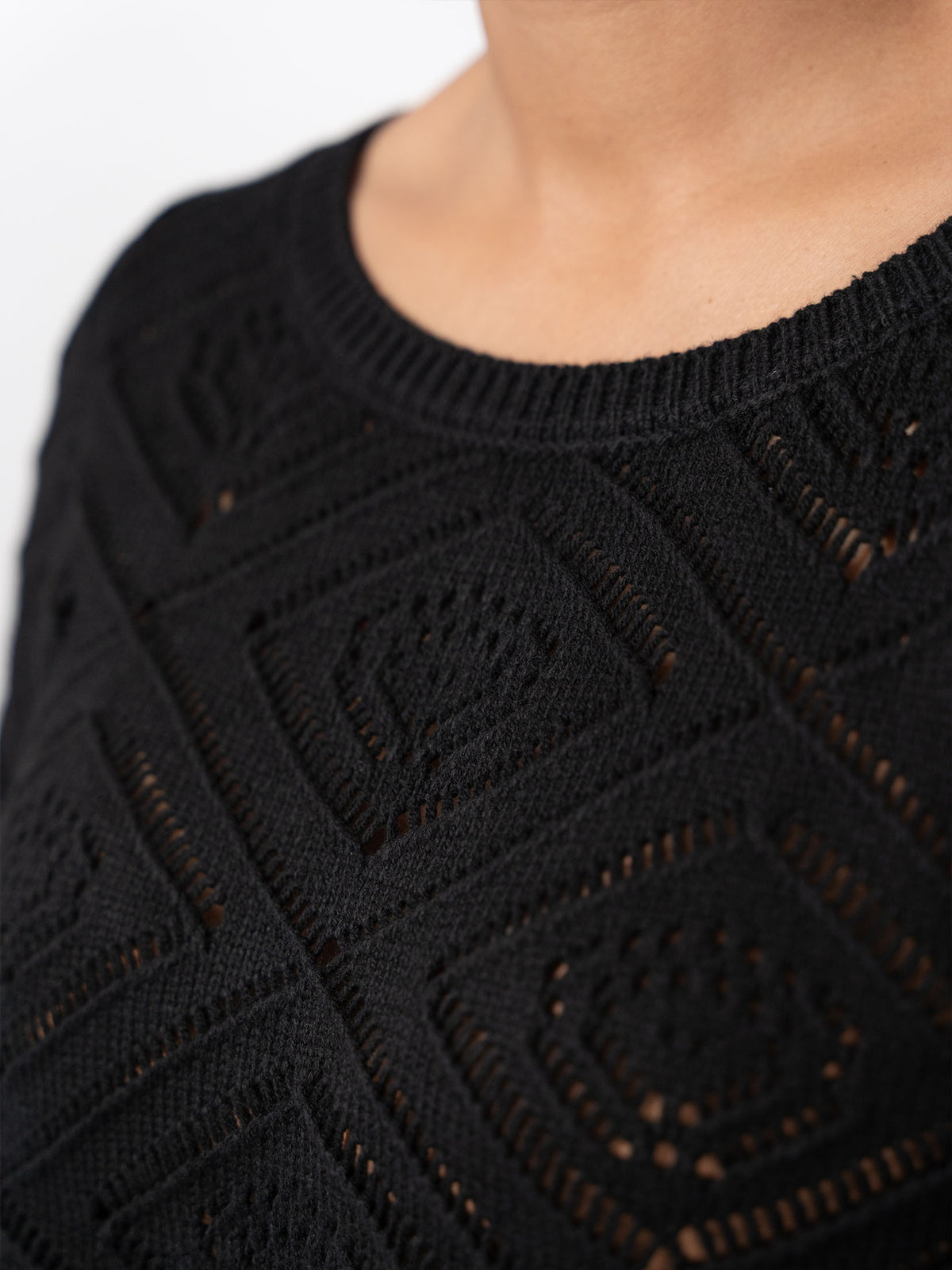 HAZEL - Pull en tricot esprit crochet
