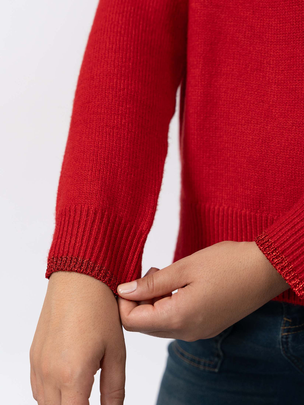 MADI - Pull rouge avec détails irisés