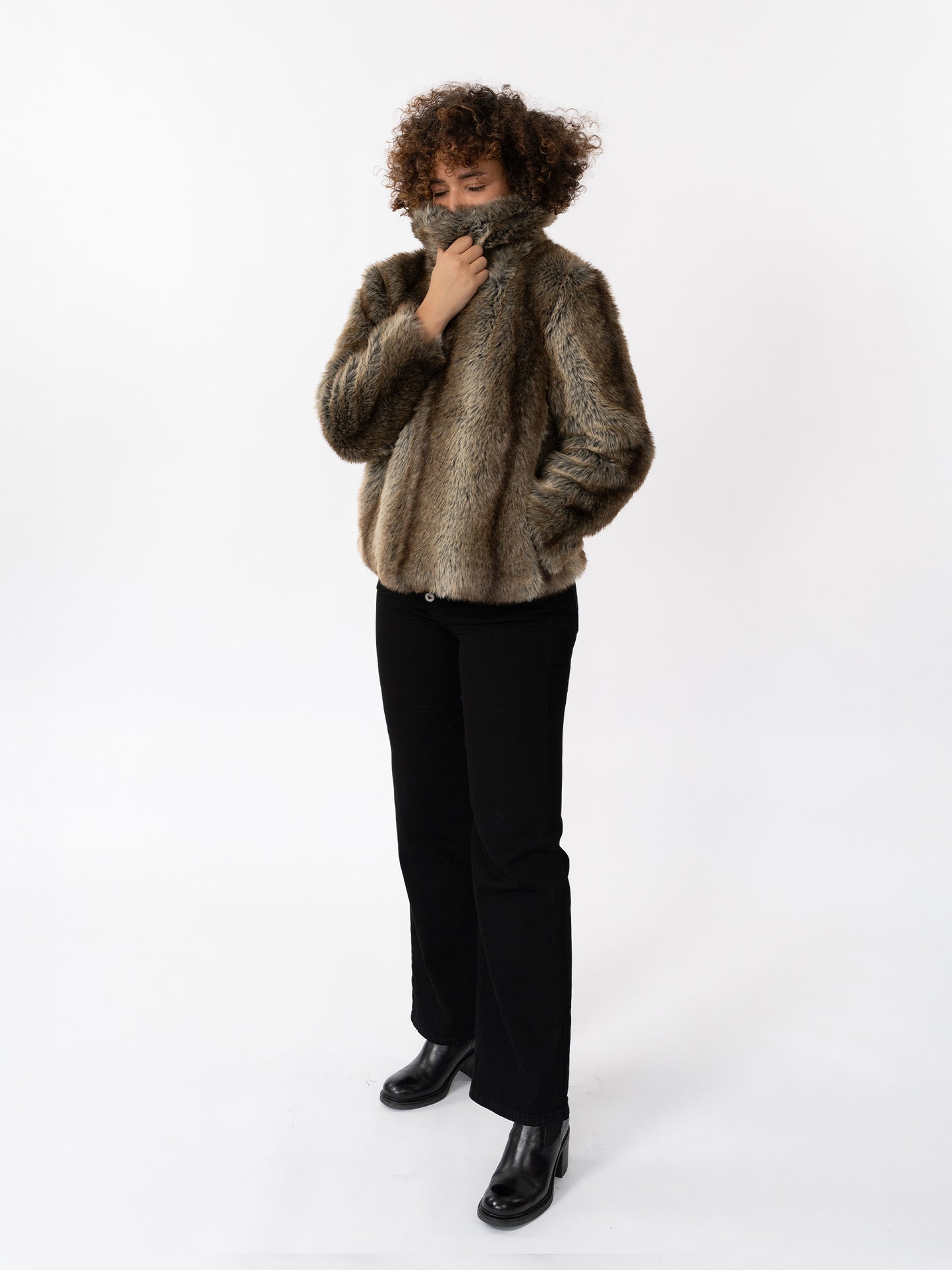 POEBE - Blouson en fausse fourrure